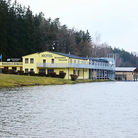 Hotel&wellness Knizeci Rybnik * Tábor