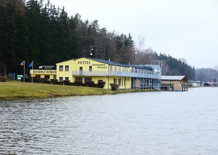 Hotel&wellness Knizeci Rybnik * Tábor